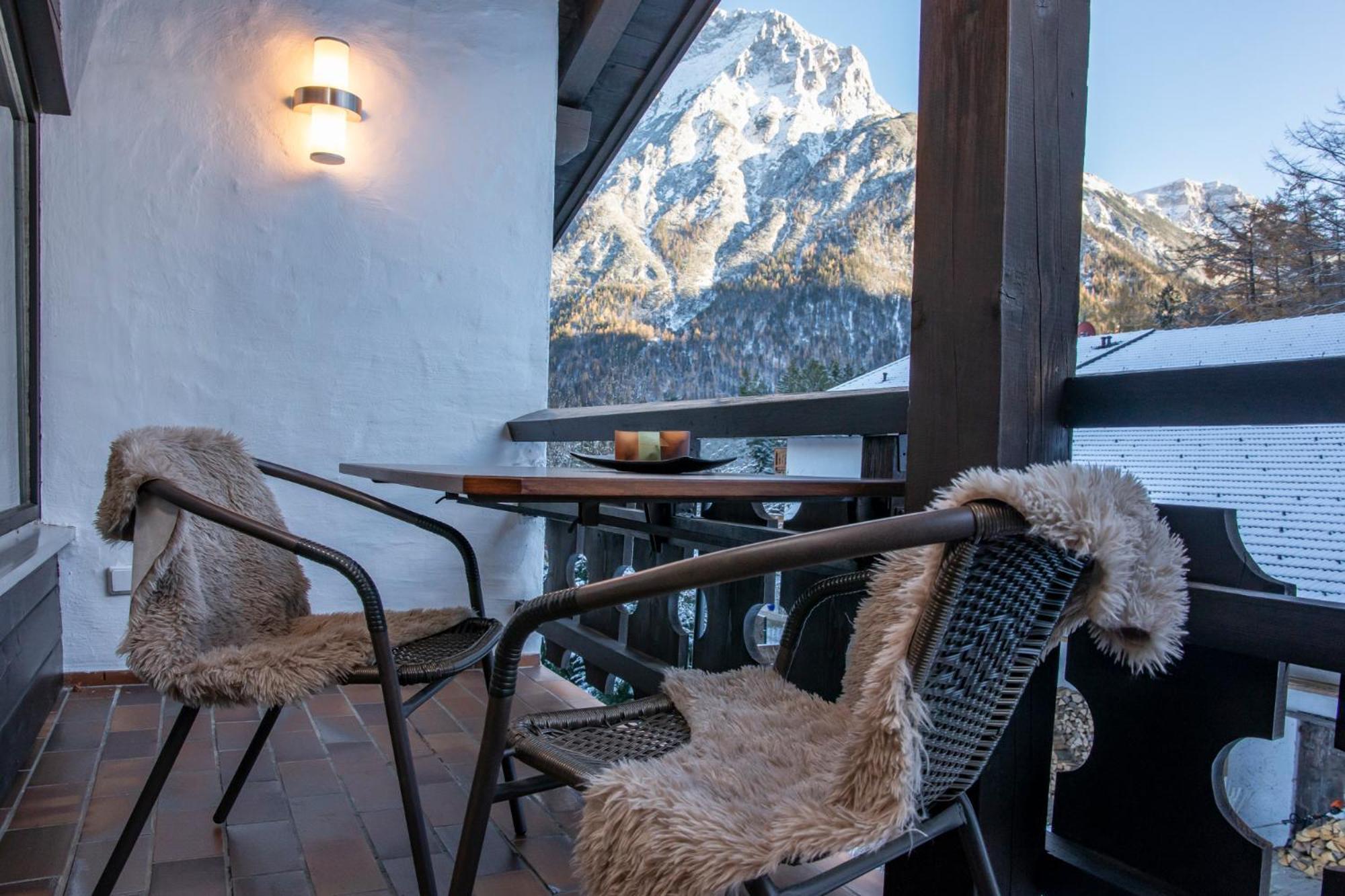 Ferienhaus Zauberberg - Magie Der Alpen - By Loewenherz Миттенвальд Экстерьер фото